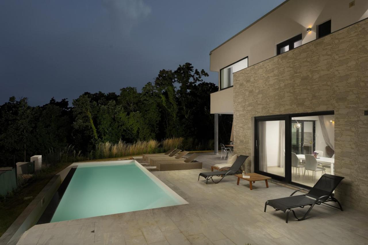 Sea View Villa Cala Royal Krnica Exterior photo