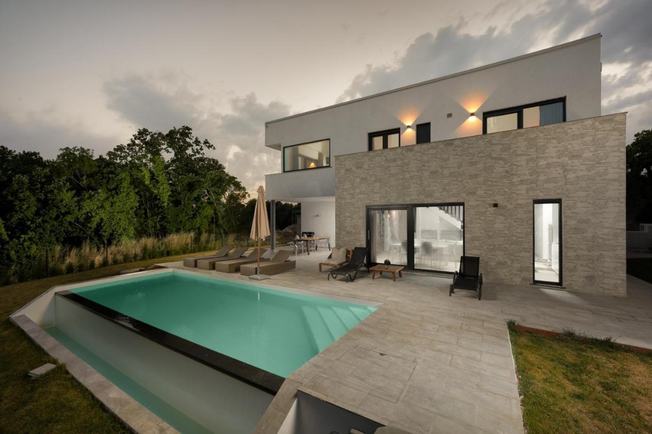 Sea View Villa Cala Royal Krnica Exterior photo